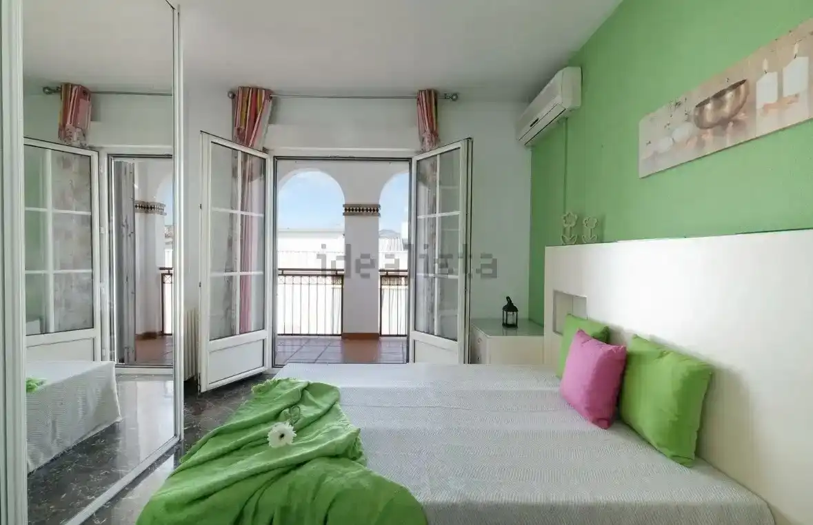 Dormitori de Casa adosada en venda en  Granada Capital amb Aire condicionat i Balcó
