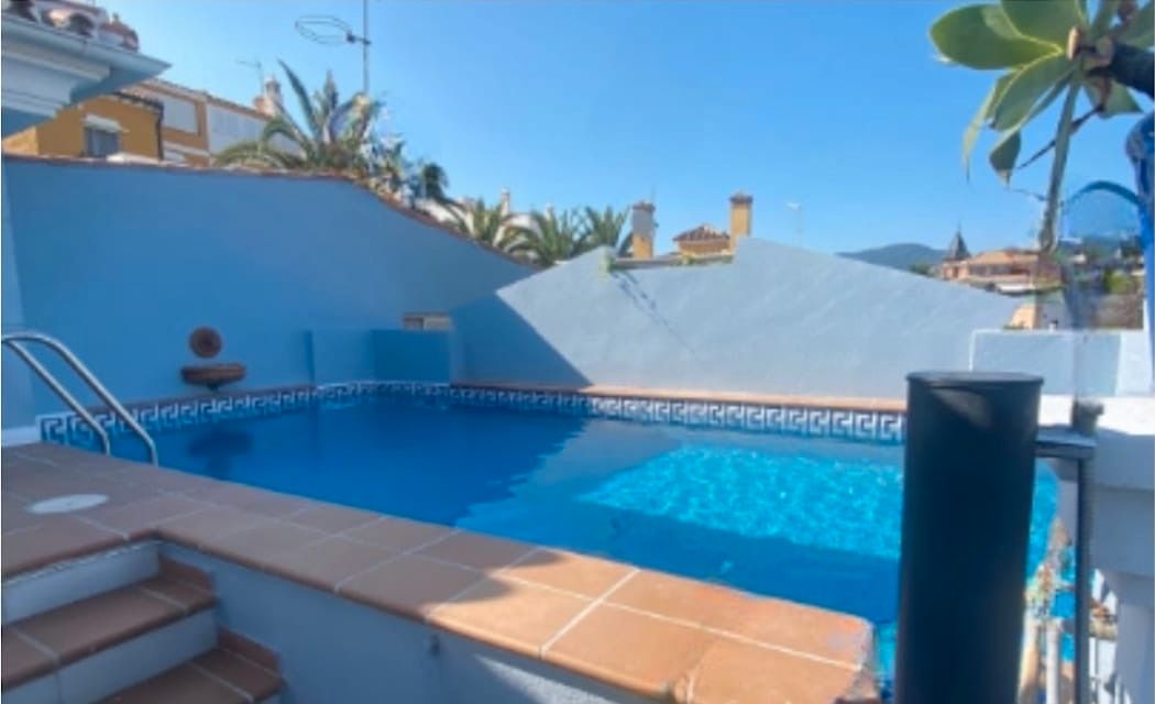 Swimming pool of House or chalet for sale in Málaga Capital  with Air Conditioner, Heating and Private garden
