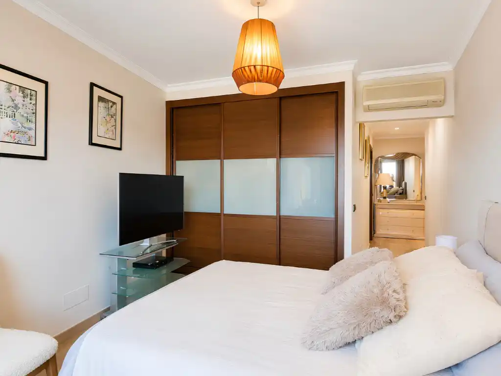 Bedroom of Flat for sale in Fuengirola  with Air Conditioner, Private garden and Terrace