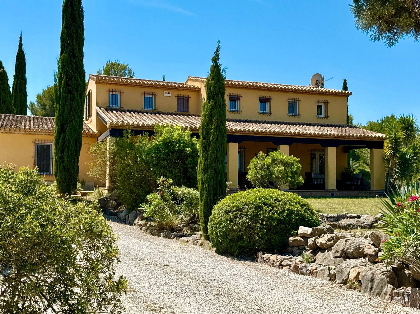 Vista exterior de Casa o xalet en venda en Dénia amb Calefacció, Jardí privat i Terrassa
