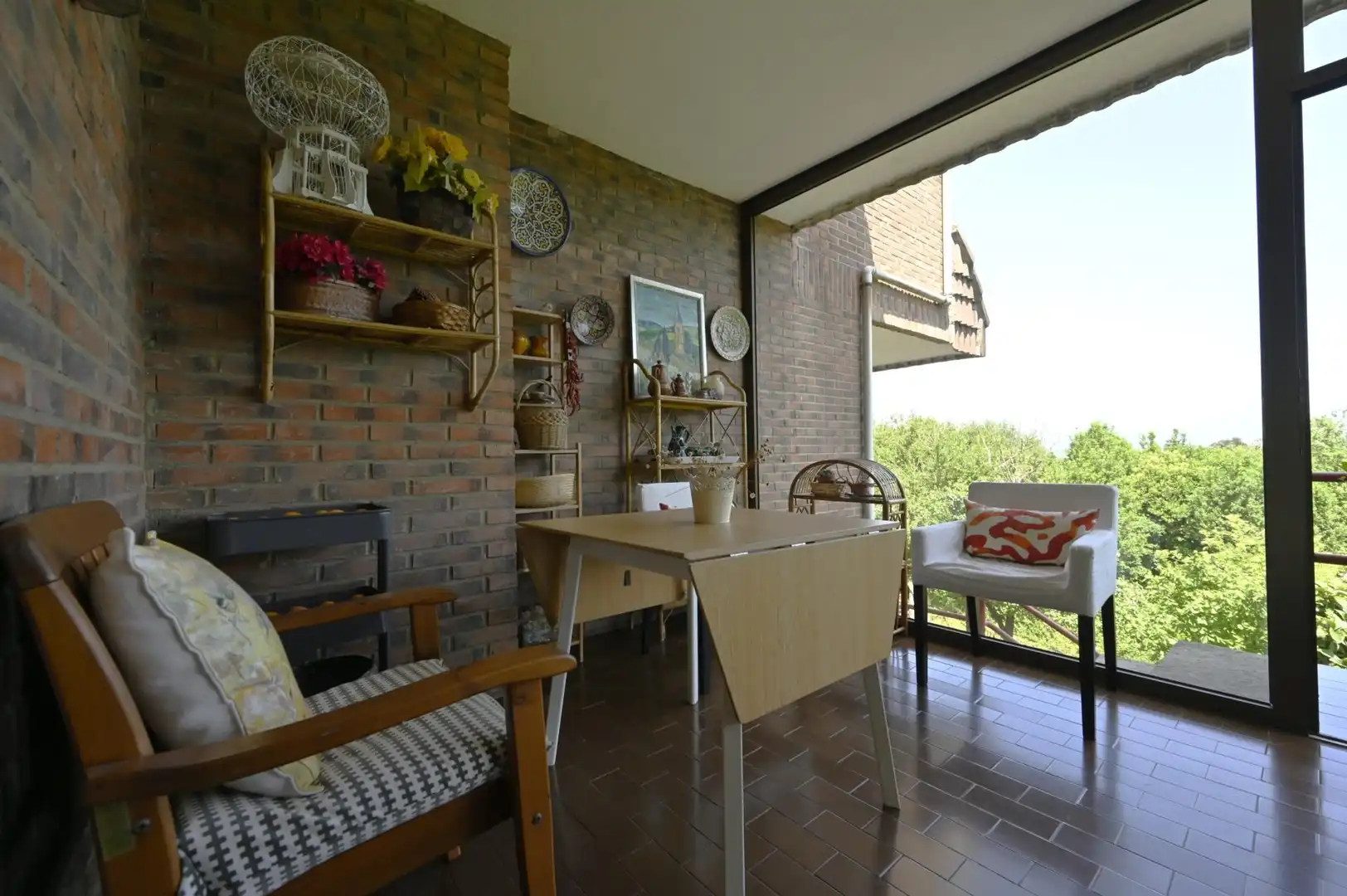 Terrasse von Einfamilien-Reihenhaus zum Verkauf in Leioa mit Privatgarten und Terrasse