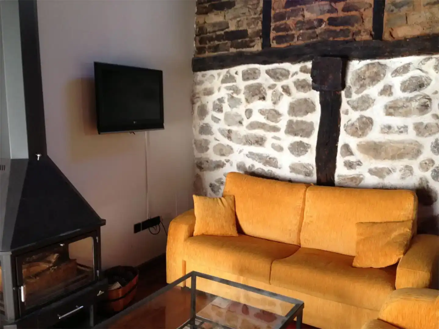Sala d'estar de Dúplex en venda en Navacarros amb Parquet i Moblat