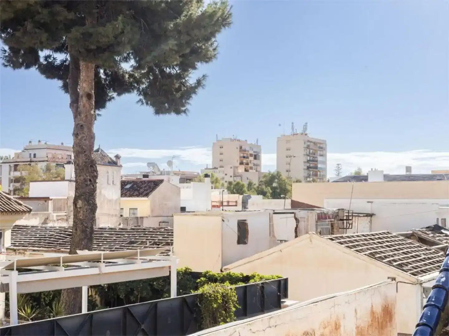 Vista exterior de Pis en venda en Málaga amb Aire condicionat i Moblat