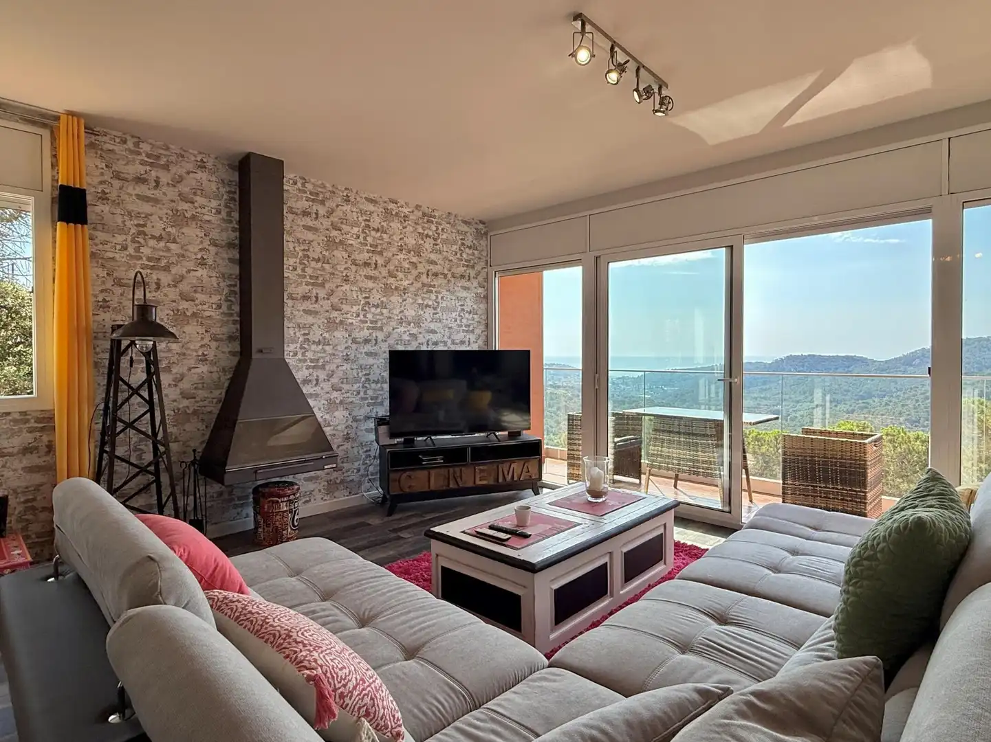 Wohnzimmer von Haus oder Chalet zum Verkauf in Sant Feliu de Guíxols mit Heizung, Terrasse und Abstellraum