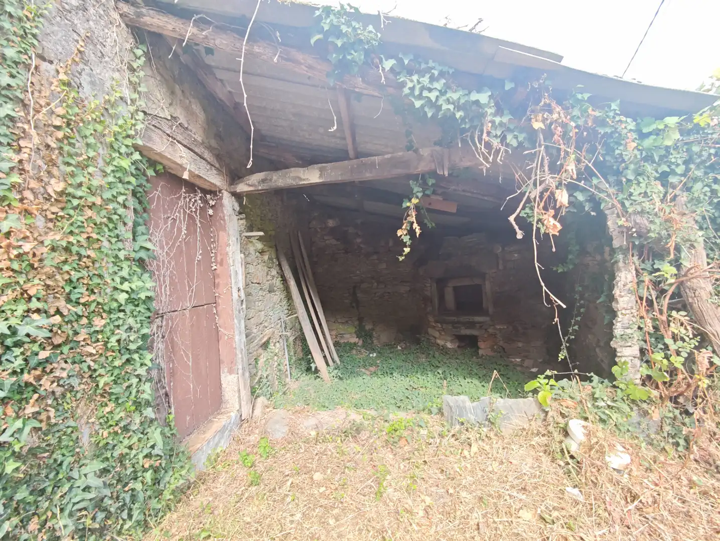 Country homes for sale in Cesuras  with Private garden and Storage room