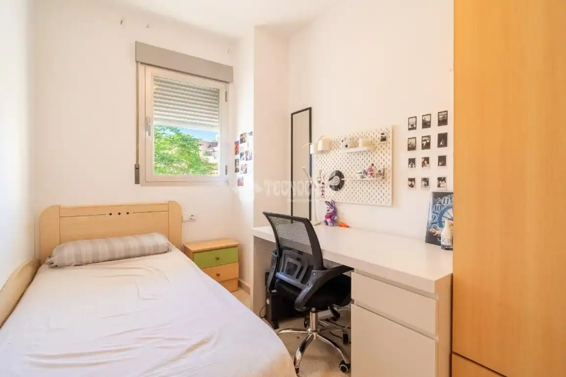 Habitación de Piso en venta en Granada con Aire acondicionado, Calefacción y Amueblado