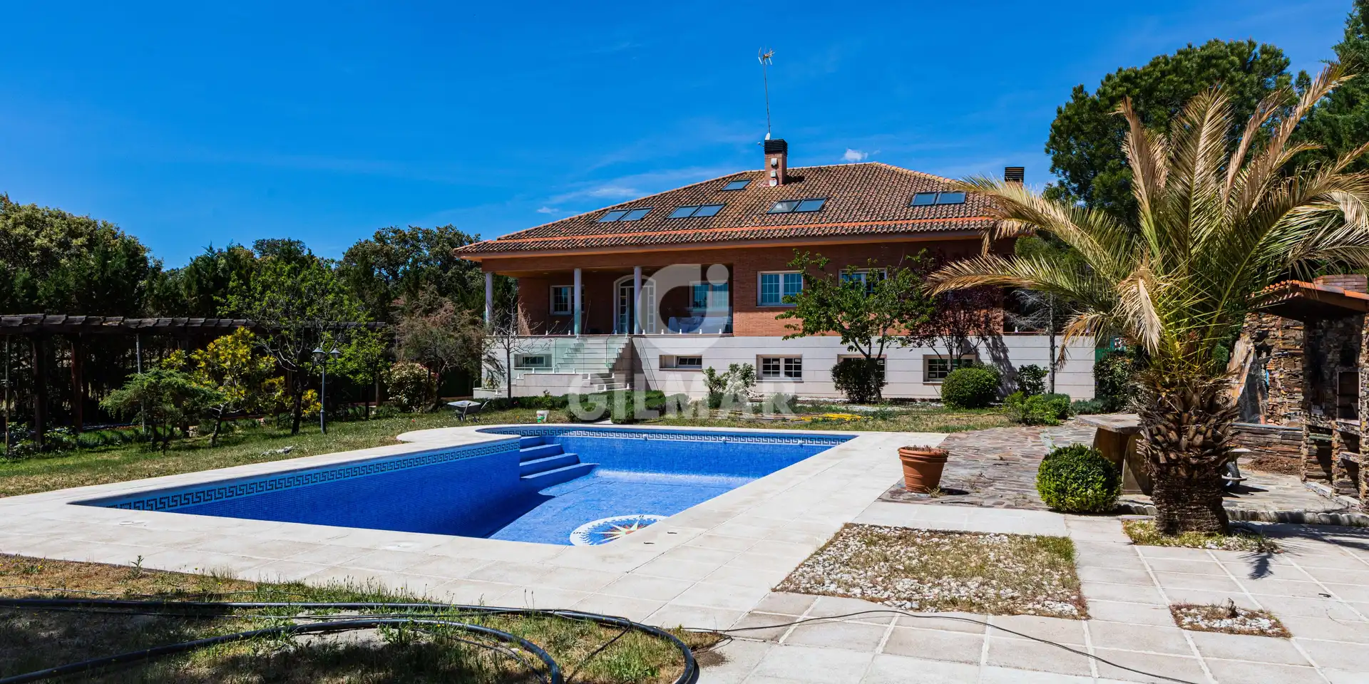 Vista exterior de Casa o chalet en venta en El Escorial con Calefacción, Jardín privado y Piscina