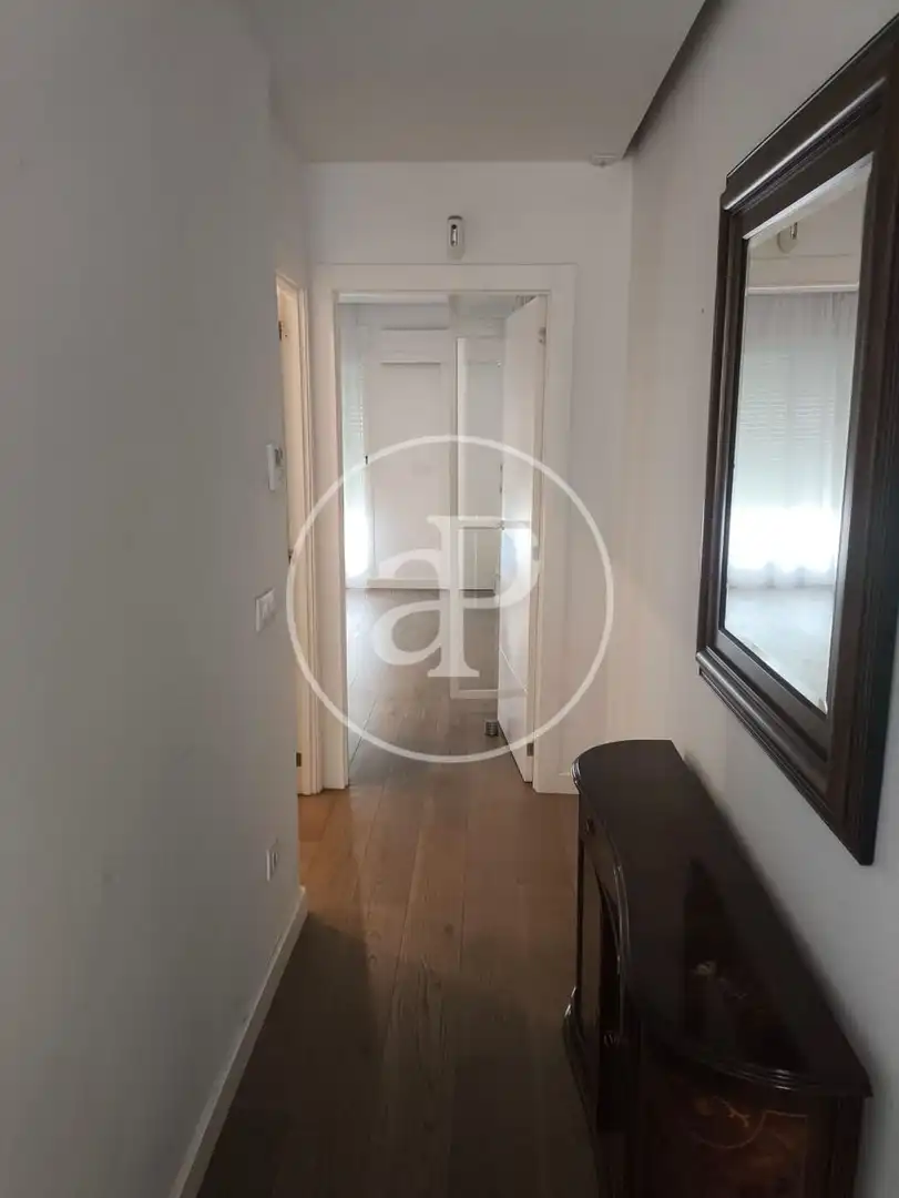 Piso de alquiler en Valencia con Aire acondicionado, Terraza y Trastero