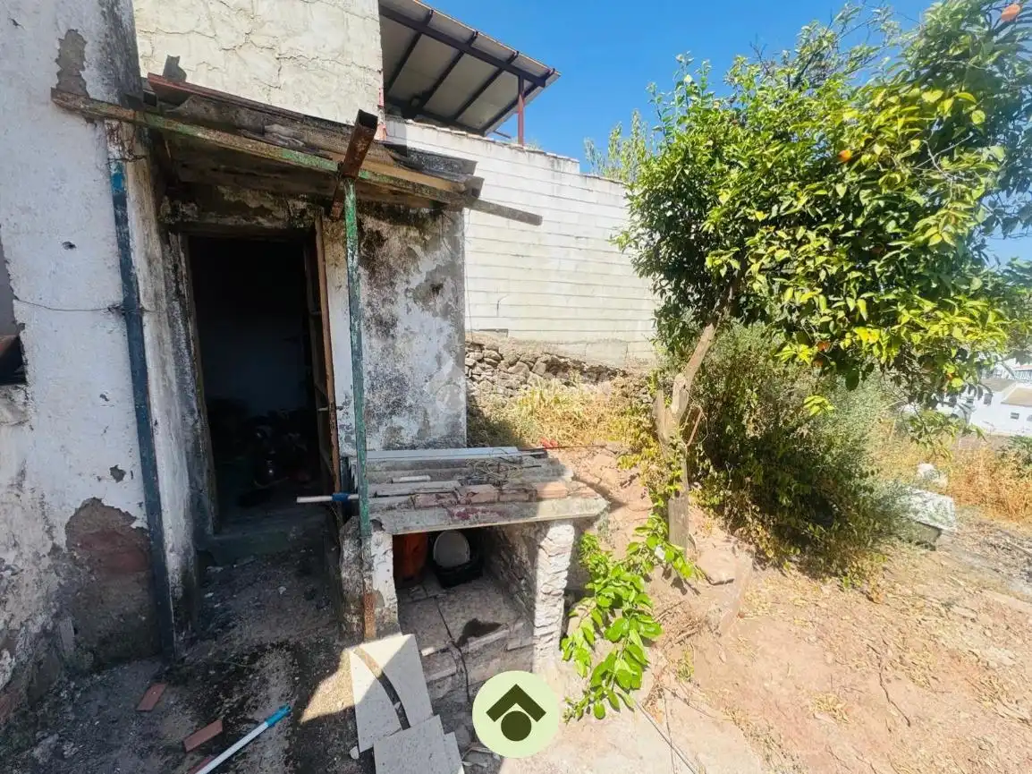 Detached homes for sale in Montoro
