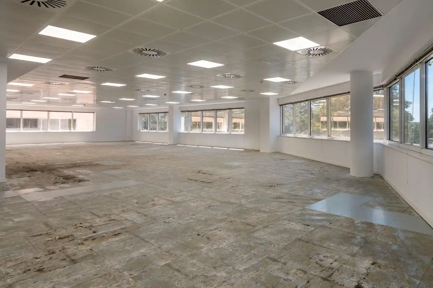 Bureau à louer à Almeda - El Corte Inglés, imagen 11