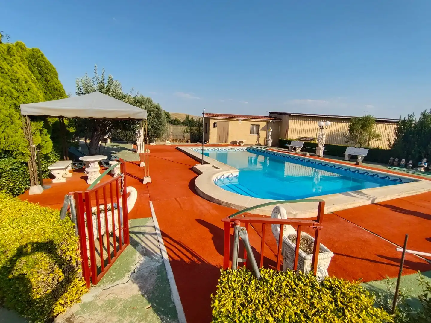 Piscina de Casa o xalet en venda en Chinchón amb Calefacció, Jardí privat i Terrassa