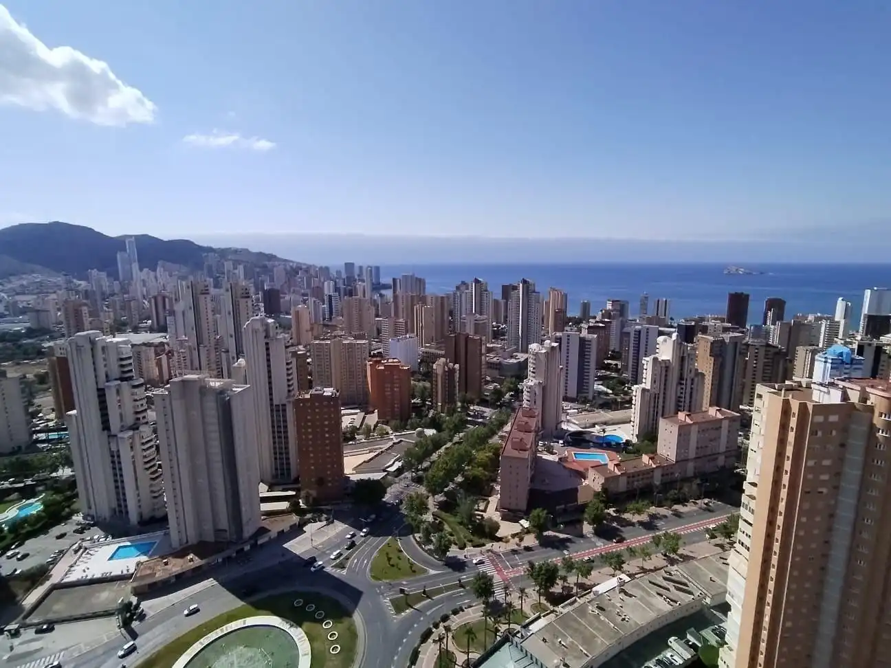 Vista exterior de Pis en venda en Benidorm amb Aire condicionat, Moblat i Piscina comunitària