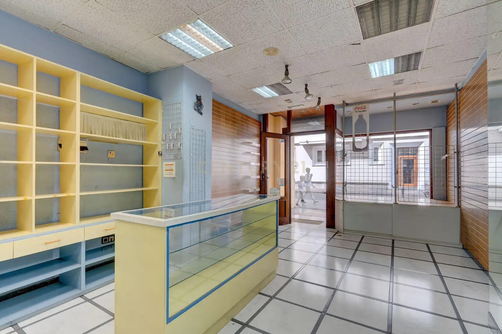 Local comercial en venta en Fuente de los Patos Plaza, Vitoria-Gasteiz, Spain 1, imagen 3