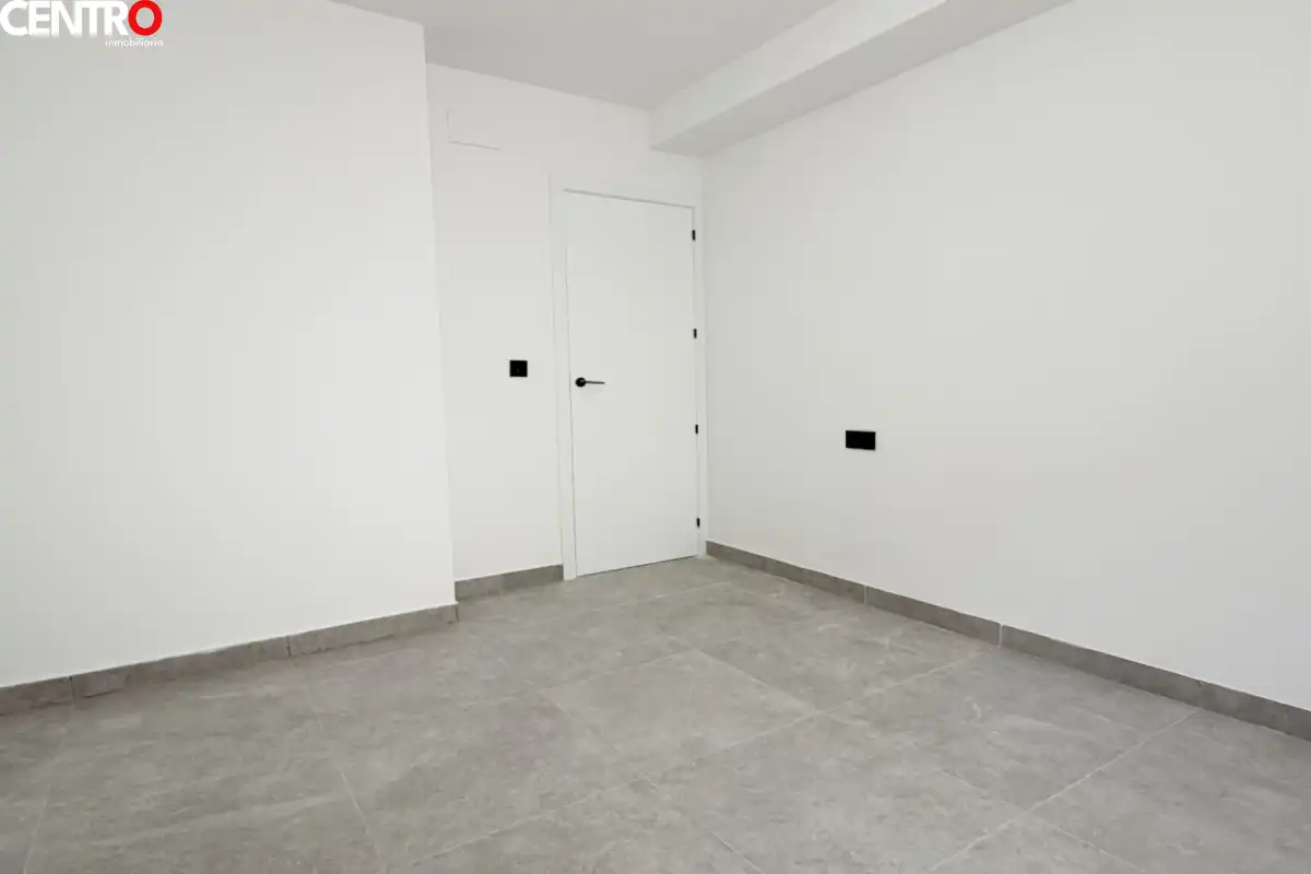 Piso en venta en La Zubia con Aire acondicionado, Calefacción y Jardín privado