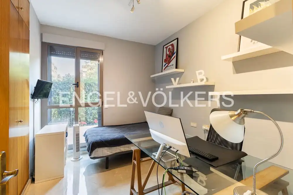 Terraza de Piso en venta en Valencia con Aire acondicionado, Calefacción y Jardín privado