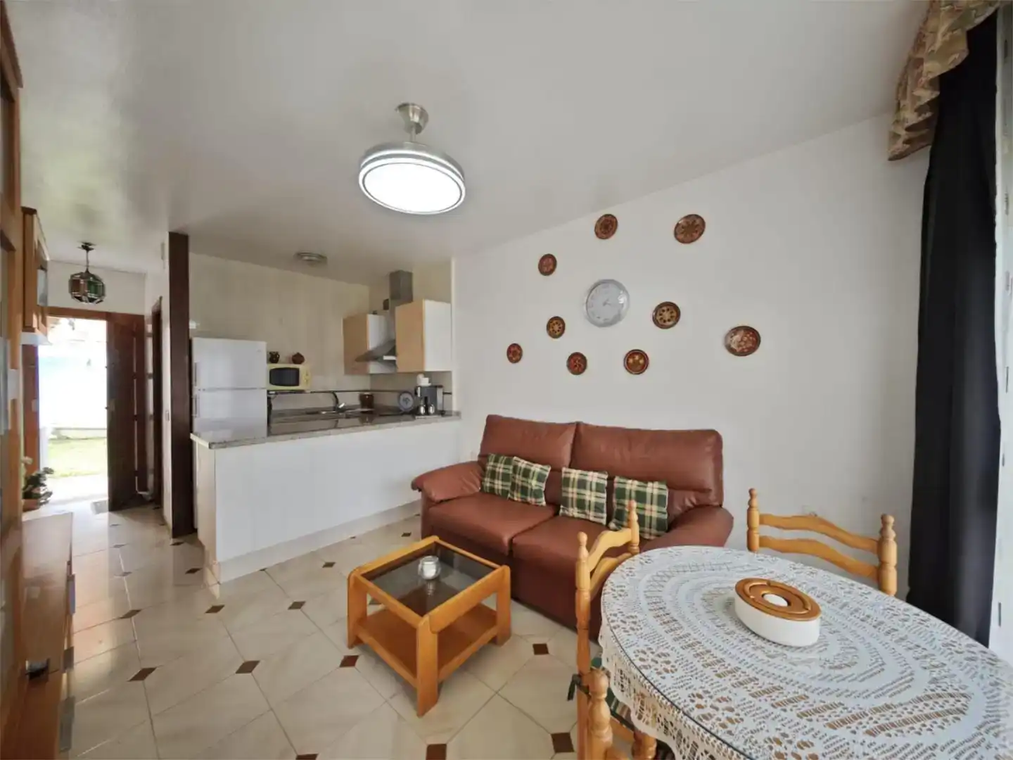 Sala de estar de Planta baja en venta en Manilva con Piscina y Balcón