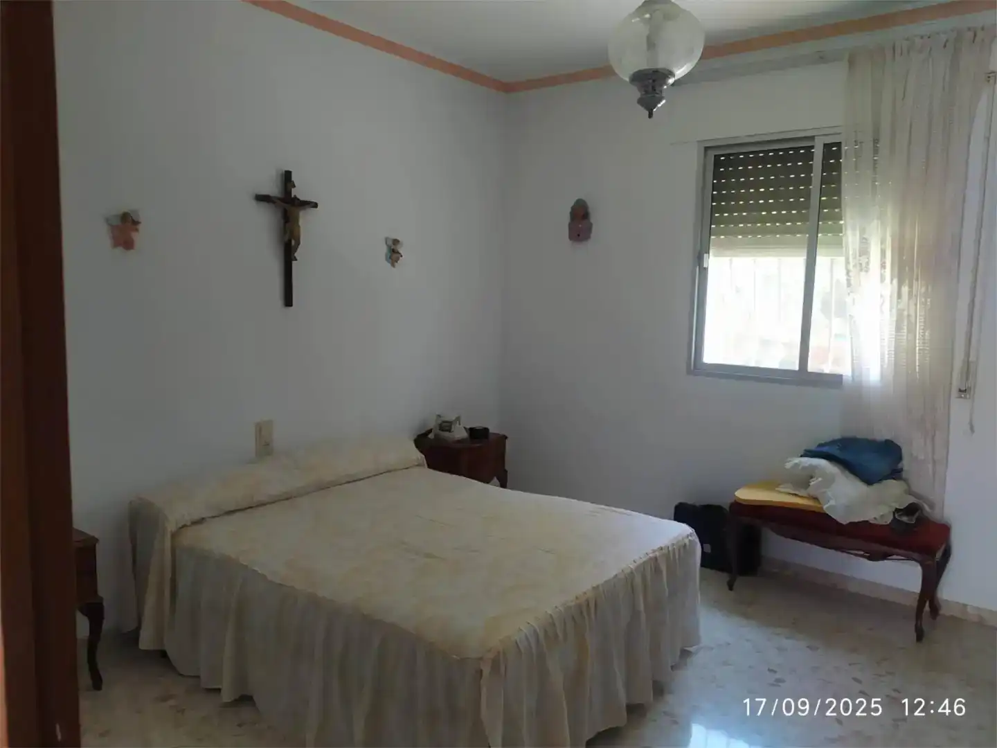 Dormitori de Finca rústica en venda en Alfarnatejo amb Aire condicionat i Jardí privat