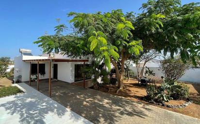 Exterior view of House or chalet for sale in Yaiza