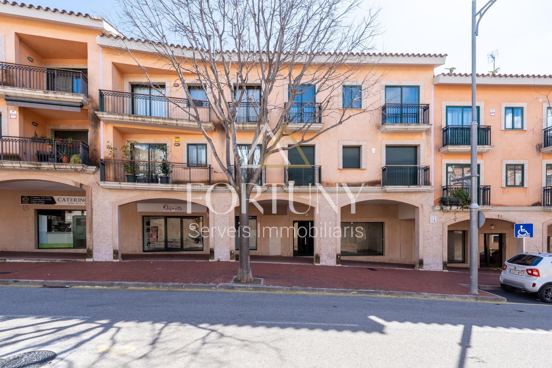 Vista exterior de Dúplex en venda en Vinyols i els Arcs amb Traster, Balcó i Piscina comunitària