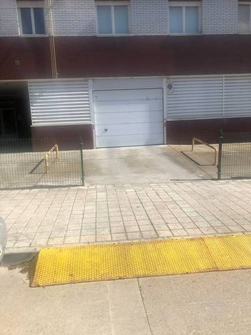 Garaje en Alquiler en Calle Republica Dominicana, 4 en El Cristo