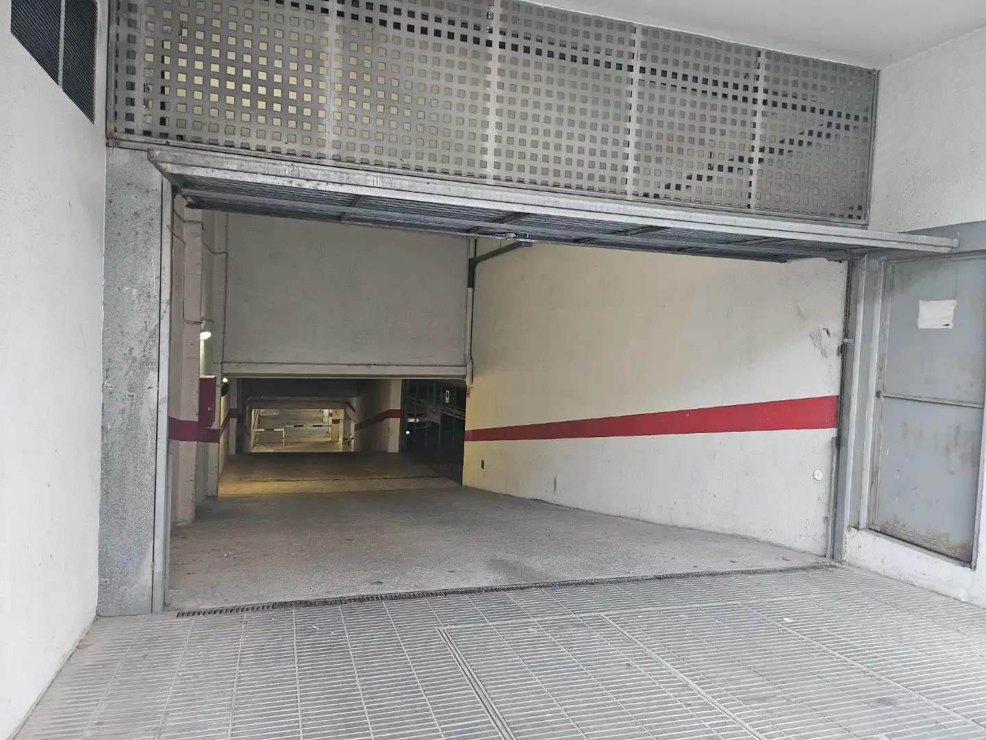 Pis amb ascensor en venda a Carrer Enric Granados 4, imagen 3