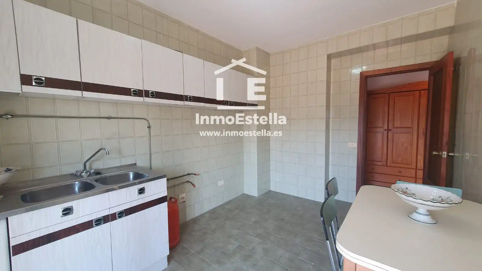 Cuina de Pis en venda en Améscoa Baja amb Calefacció i Terrassa