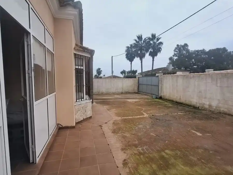Chalet con piscina en venta en CAMINO DEL RODEO 28, imagen 4