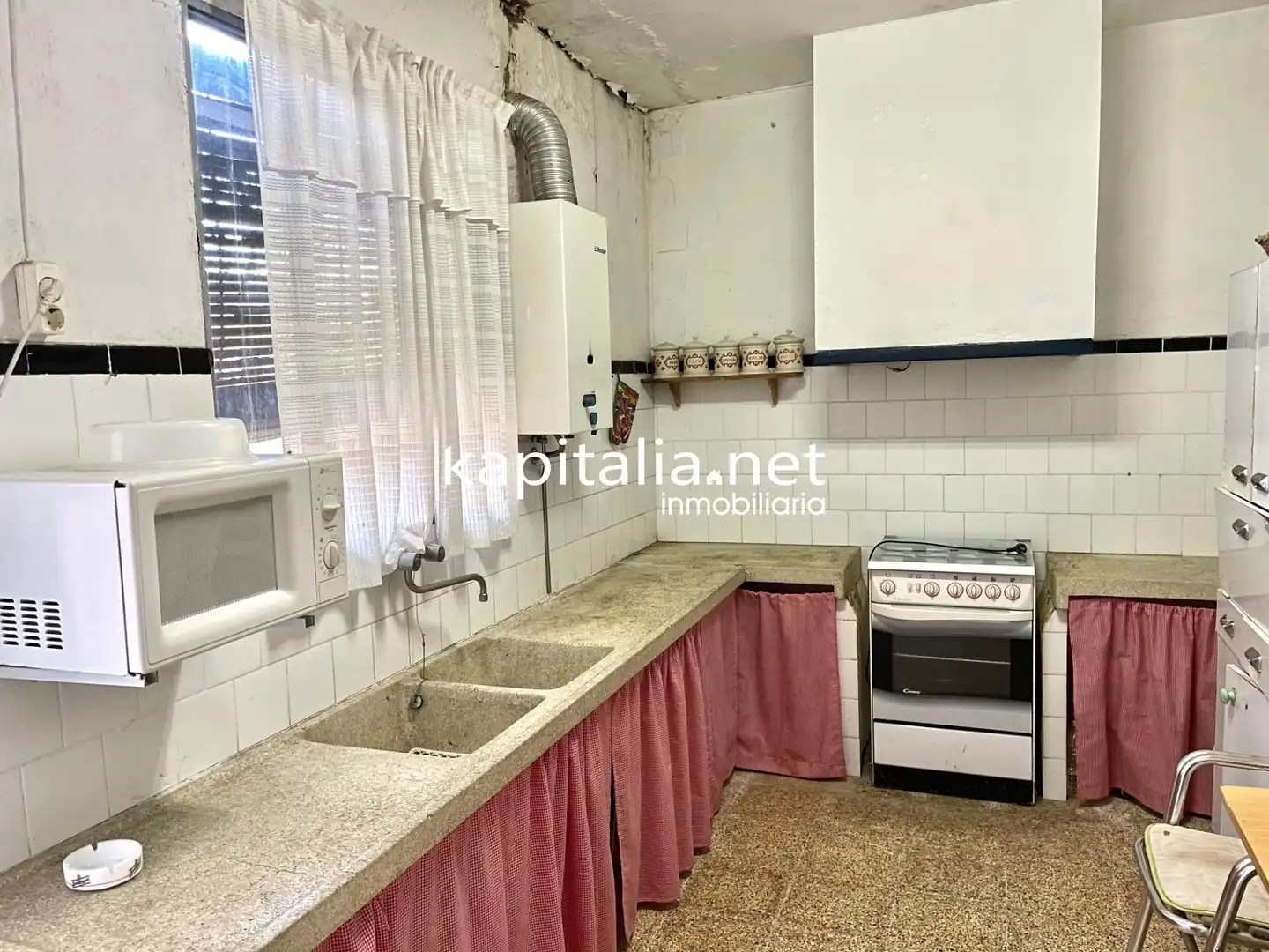 Cuina de Casa o xalet en venda en Ráfol de Salem amb Calefacció i Terrassa