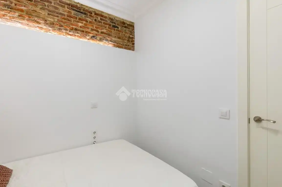 Habitación de Piso en venta en Madrid con Calefacción