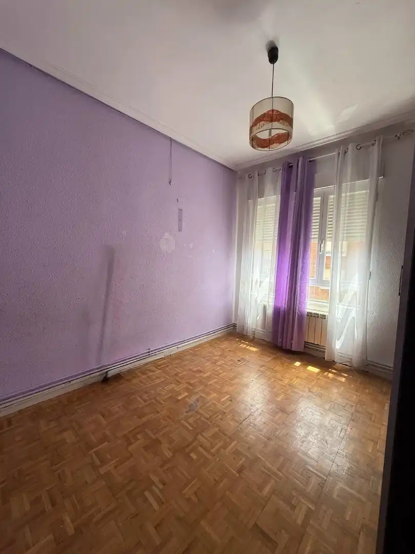 Bedroom of Flat for sale in  Logroño  with Heating, Parquet flooring and Storage room
