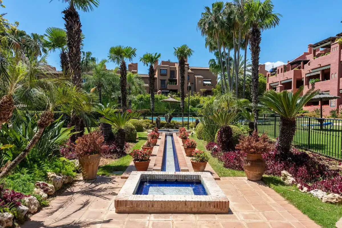 Vista exterior de Piso en venta en Marbella con Aire acondicionado y Trastero