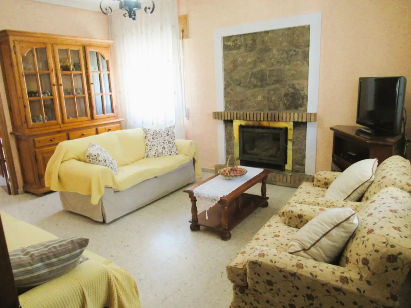 Sala de estar de Casa o chalet en venta en Camarma de Esteruelas con Calefacción, Jardín privado y Terraza