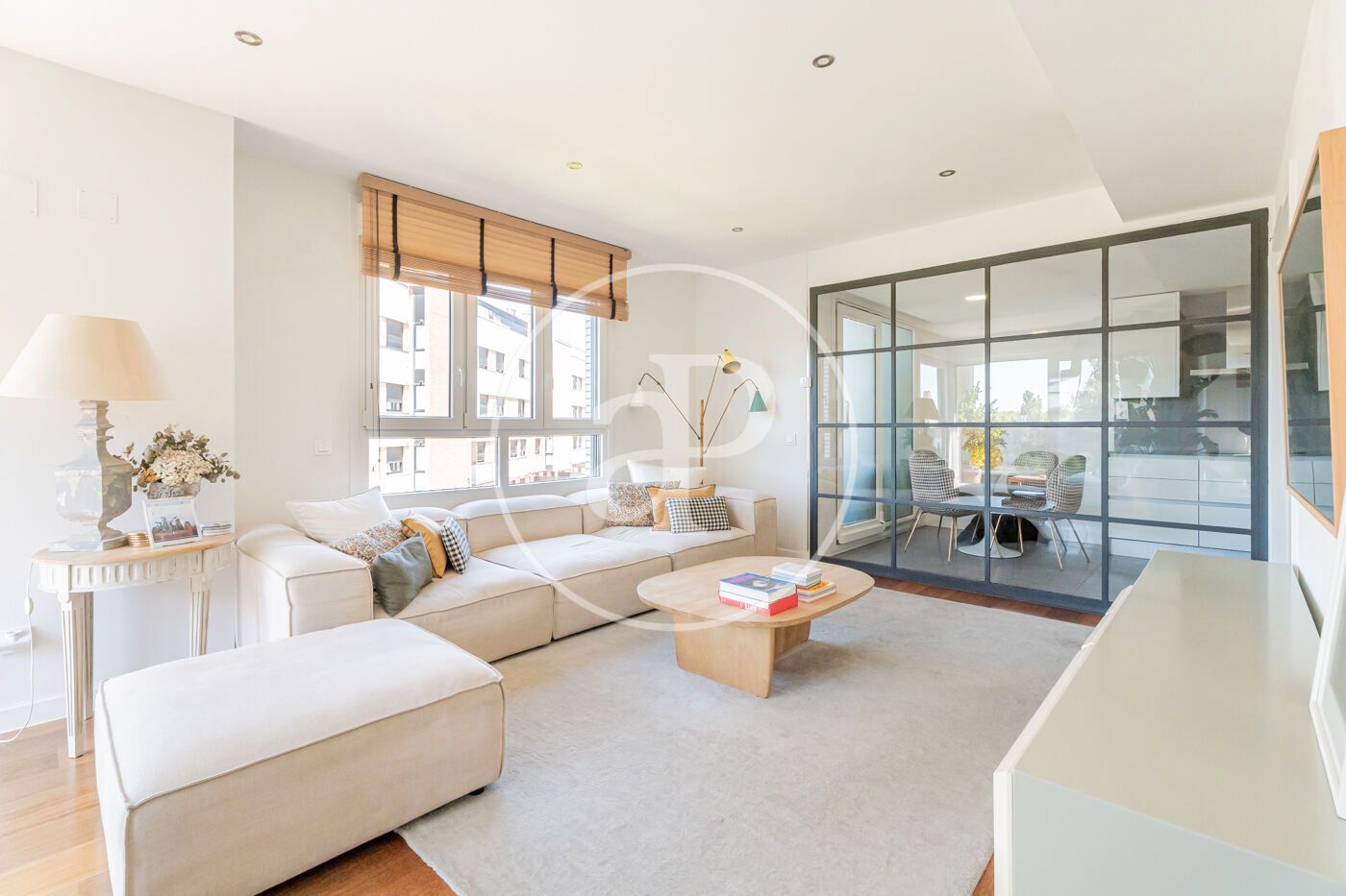 Living room of Flat for sale in Pozuelo de Alarcón  with Air Conditioner, Heating and Private garden