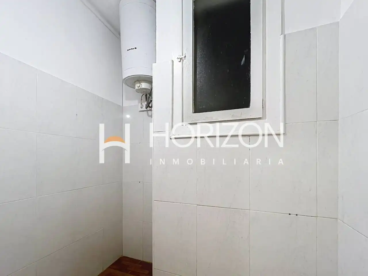 Baño de Piso en venta en Barcelona con Parquet, Trastero y Amueblado
