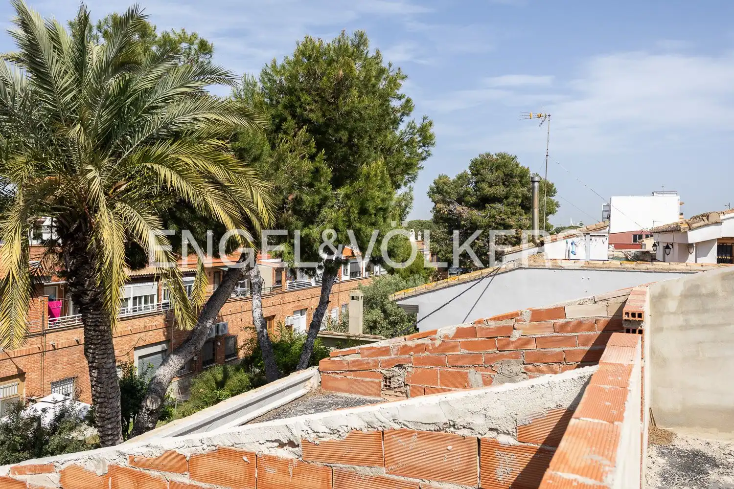 Vista exterior de Casa o xalet en venda en Valencia amb Calefacció, Terrassa i Piscina