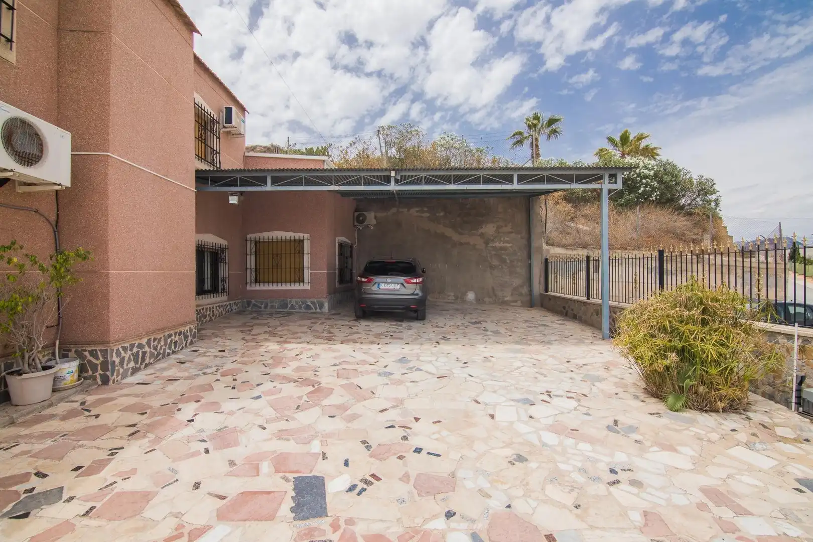 Parkplatz von Haus oder Chalet zum Verkauf in Elche / Elx mit Klimaanlage, Privatgarten und Terrasse