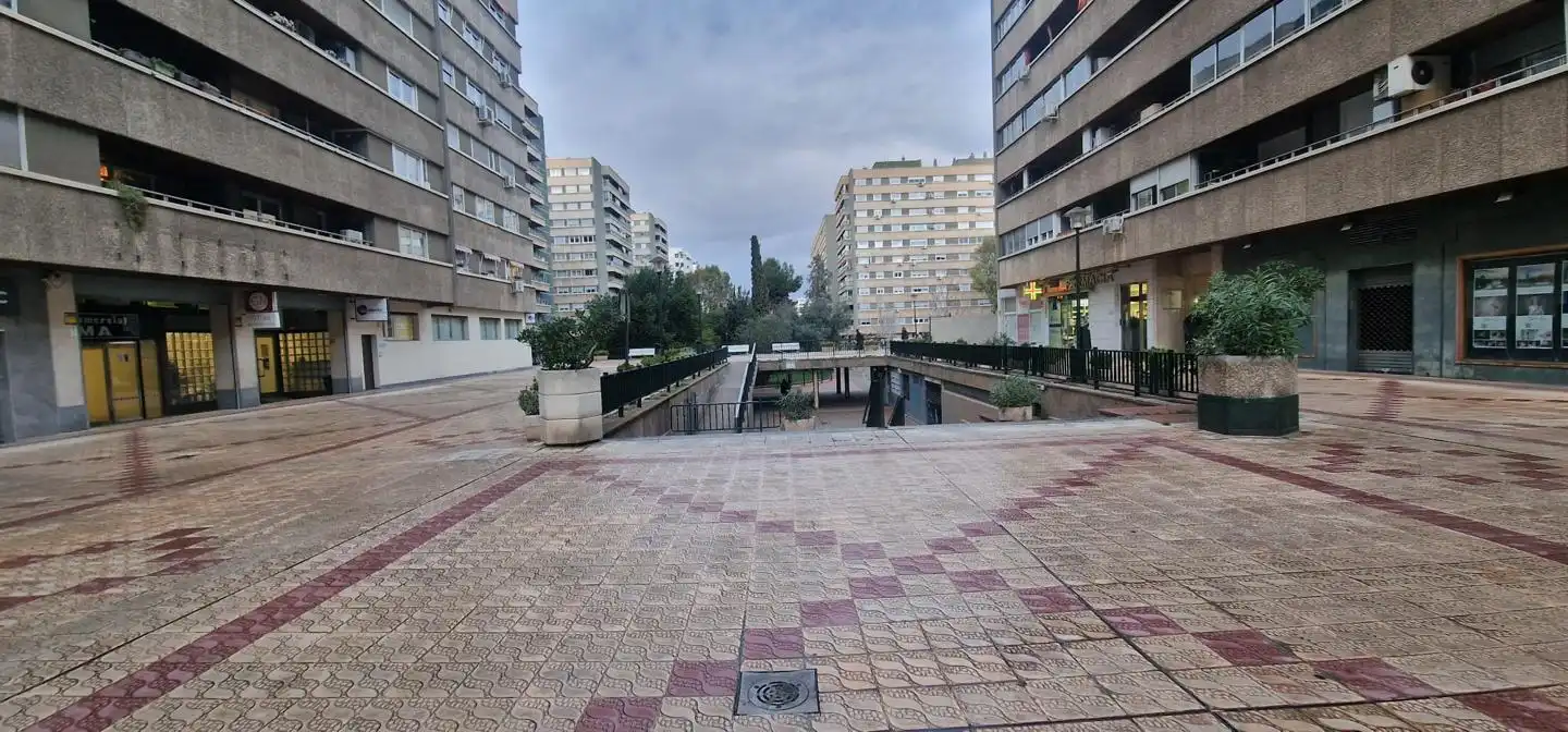 Vista exterior de Piso en venta en Zaragoza con Calefacción, Terraza y Trastero