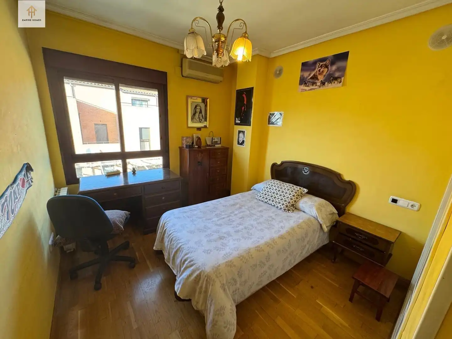 Dormitori de Casa adosada en venda en Cáceres amb Aire condicionat, Calefacció i Terrassa