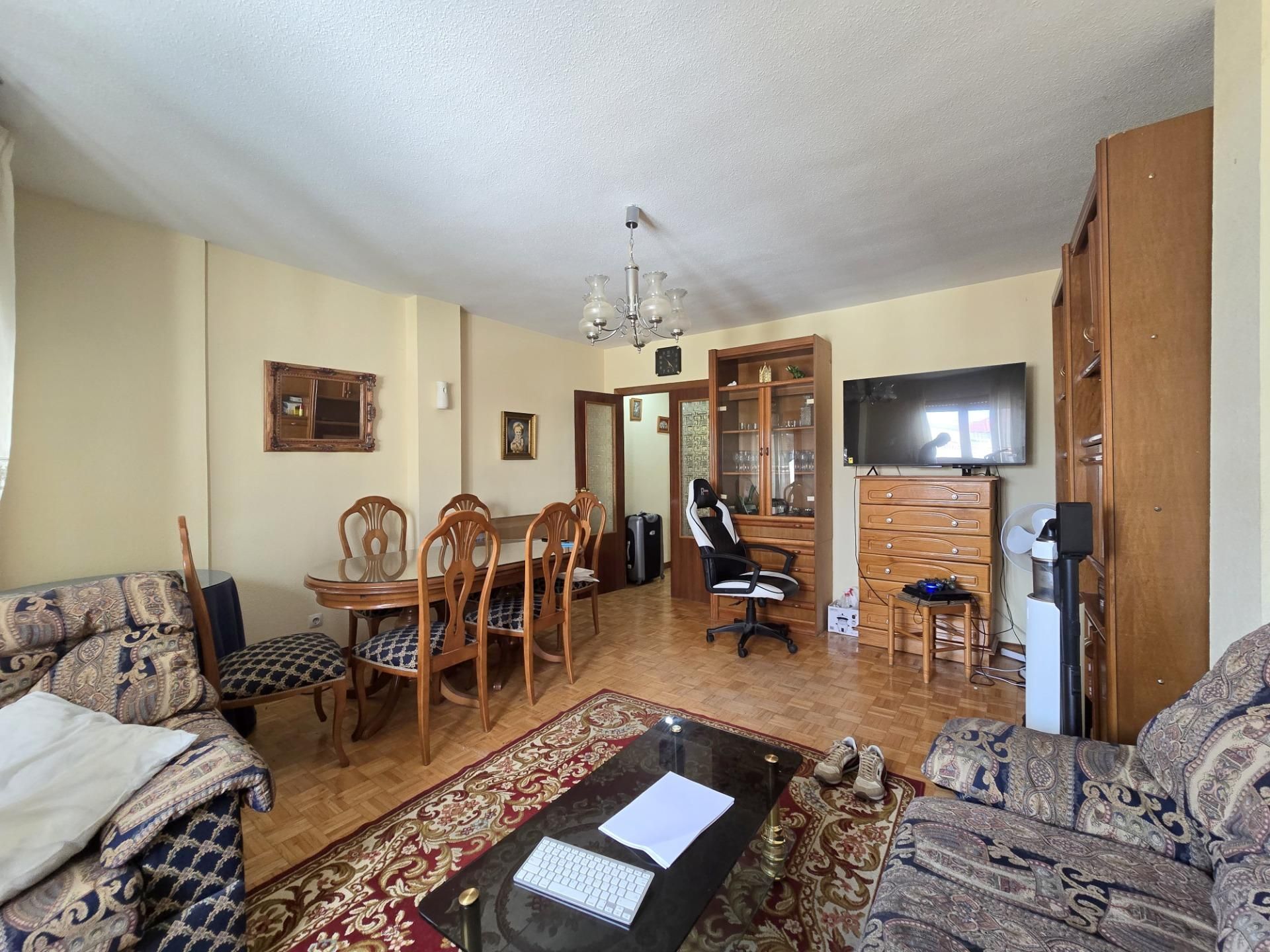 Living room of Flat for sale in San Pedro del Arroyo  with Storage room