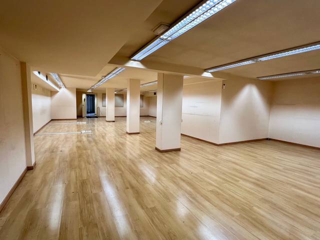 Local comercial en Alquiler en N-150 en Els Merinals