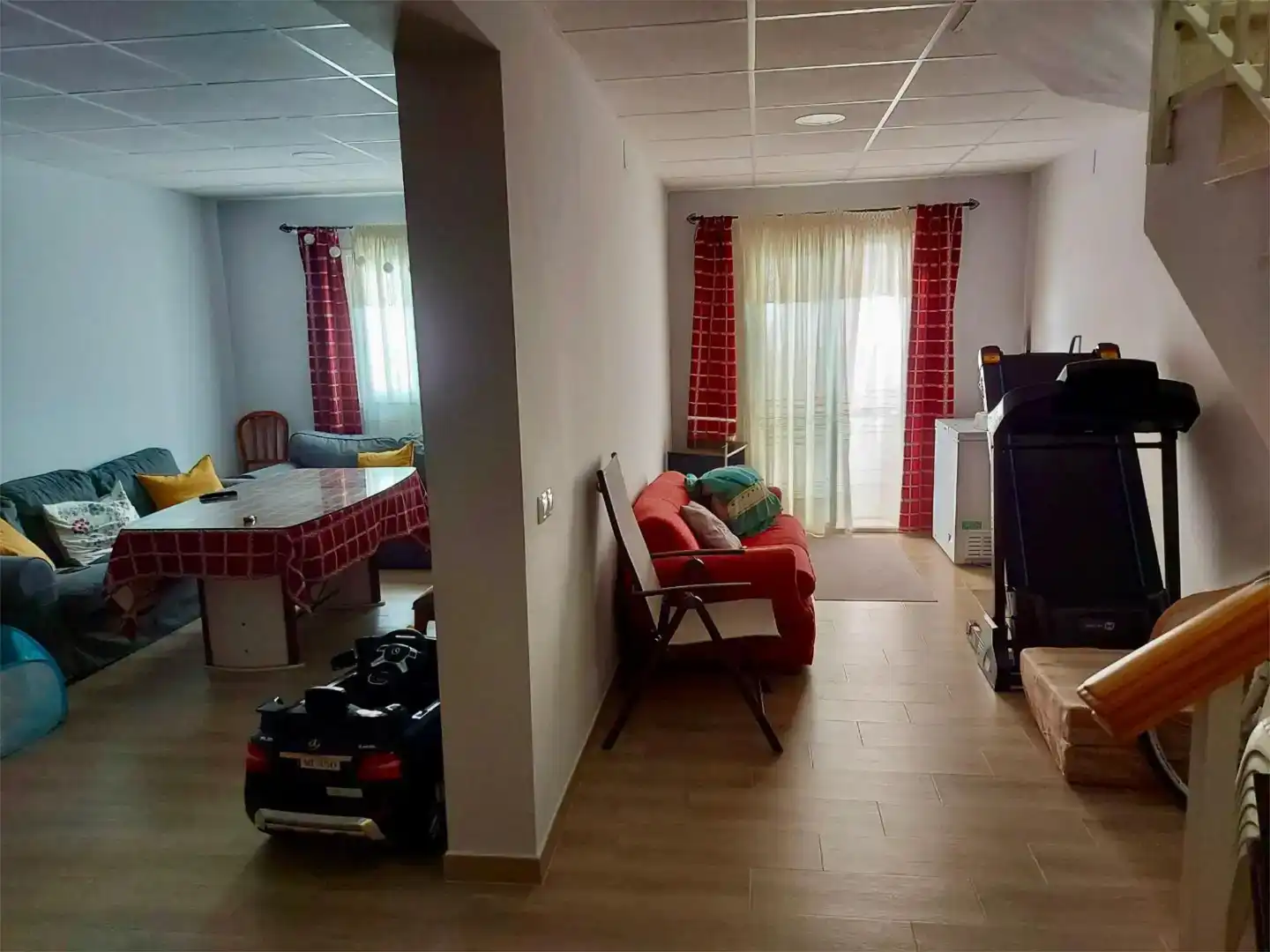 Sala d'estar de Casa adosada en venda en Andújar amb Aire condicionat i Balcó