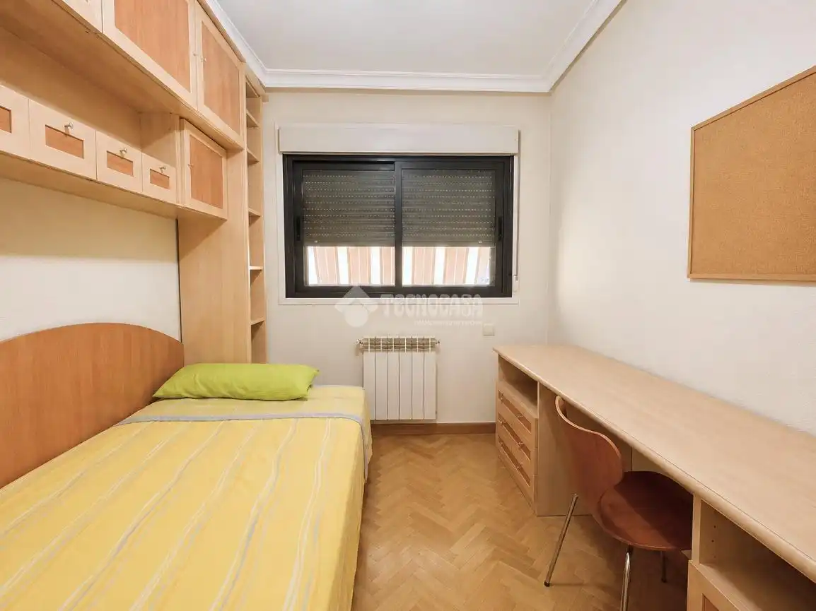 Habitación de Piso en venta en San Fernando de Henares con Aire acondicionado, Calefacción y Parquet
