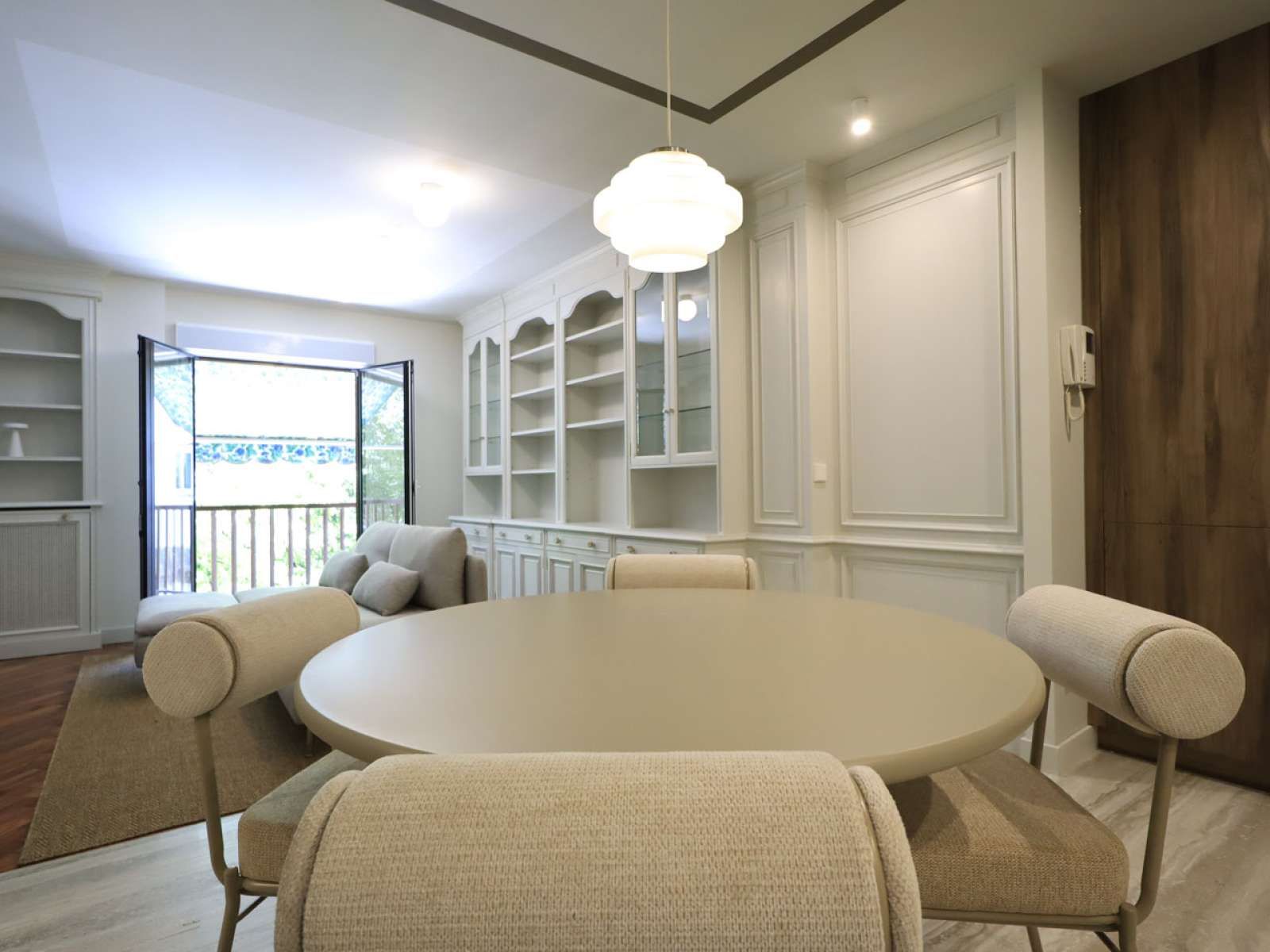 Dining room of Apartment to share in  Madrid Capital  with Air Conditioner, Heating and Terrace