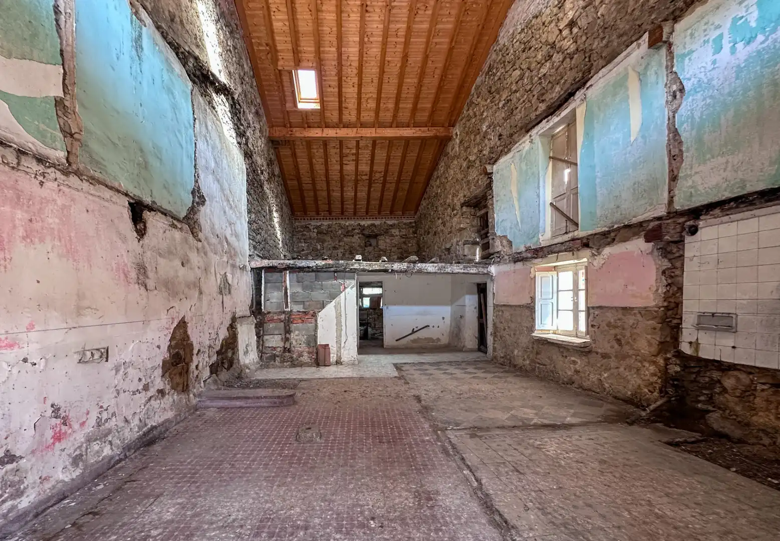 Casa adosada en venda en Castañeda amb Jardí privat