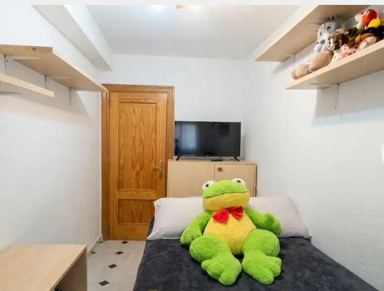 Schlafzimmer von Wohnung zur Miete in Granada mit Heizung und Balkon