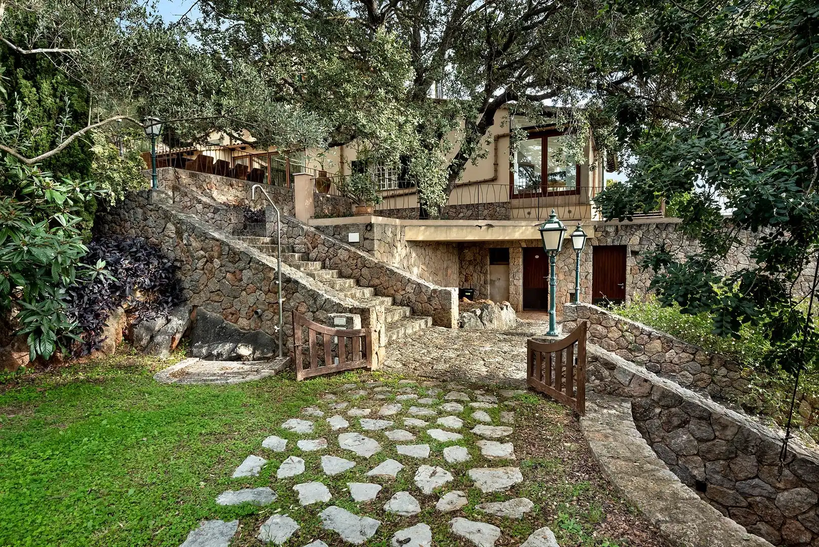 Vista exterior de Finca rústica de alquiler en  Palma de Mallorca con Aire acondicionado, Calefacción y Jardín privado