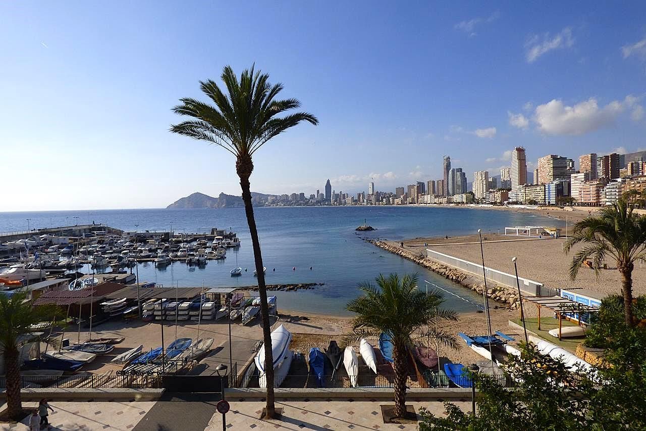 Exterior view of Duplex for sale in Benidorm  with Air Conditioner, Terrace and Furnished