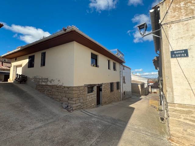 Casa adosada en Venta en Calle Real en Sansol