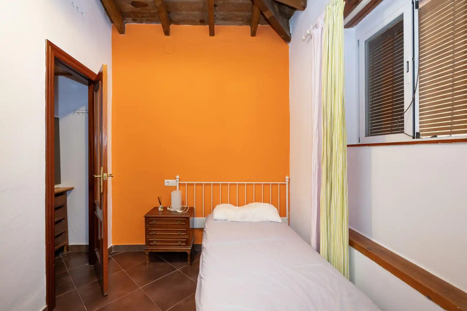Habitación de Casa adosada en venta en Motril con Aire acondicionado