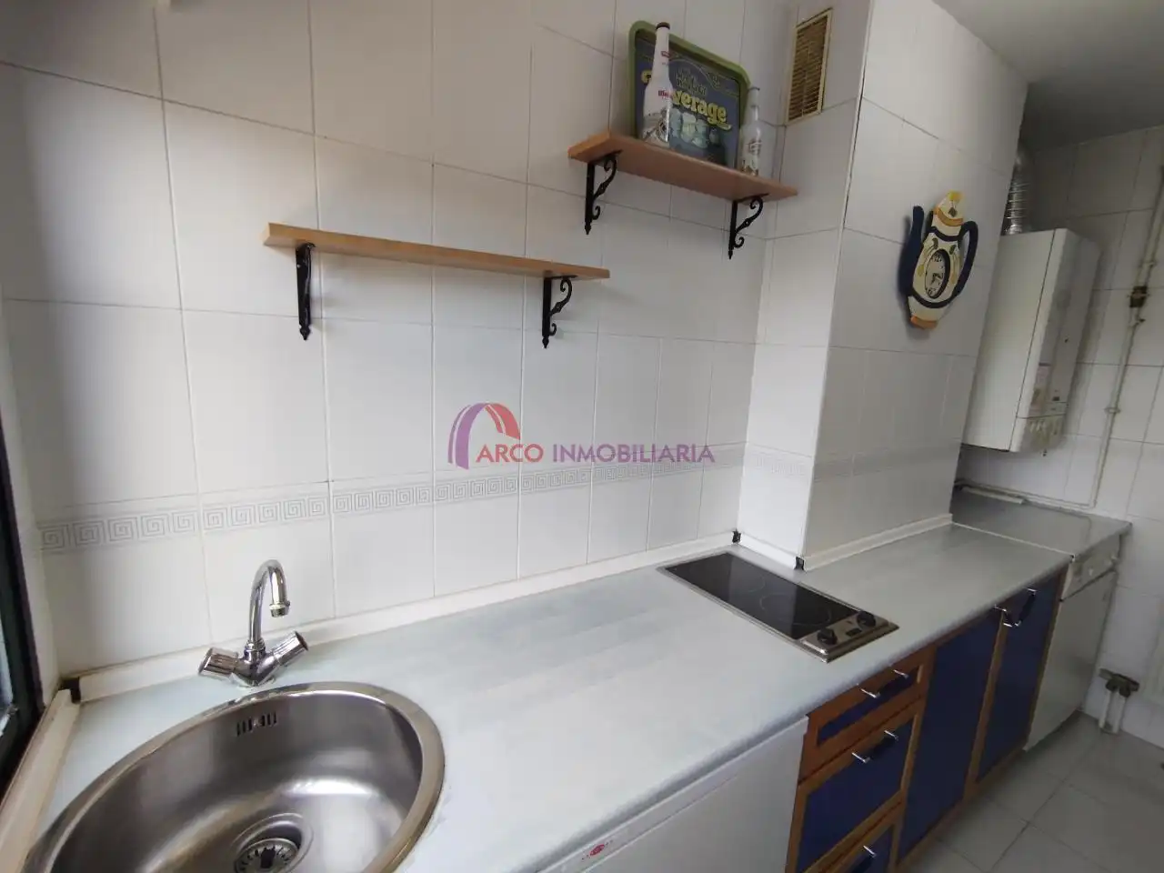 Cuina de Apartament en venda en Burgos amb Calefacció i Traster